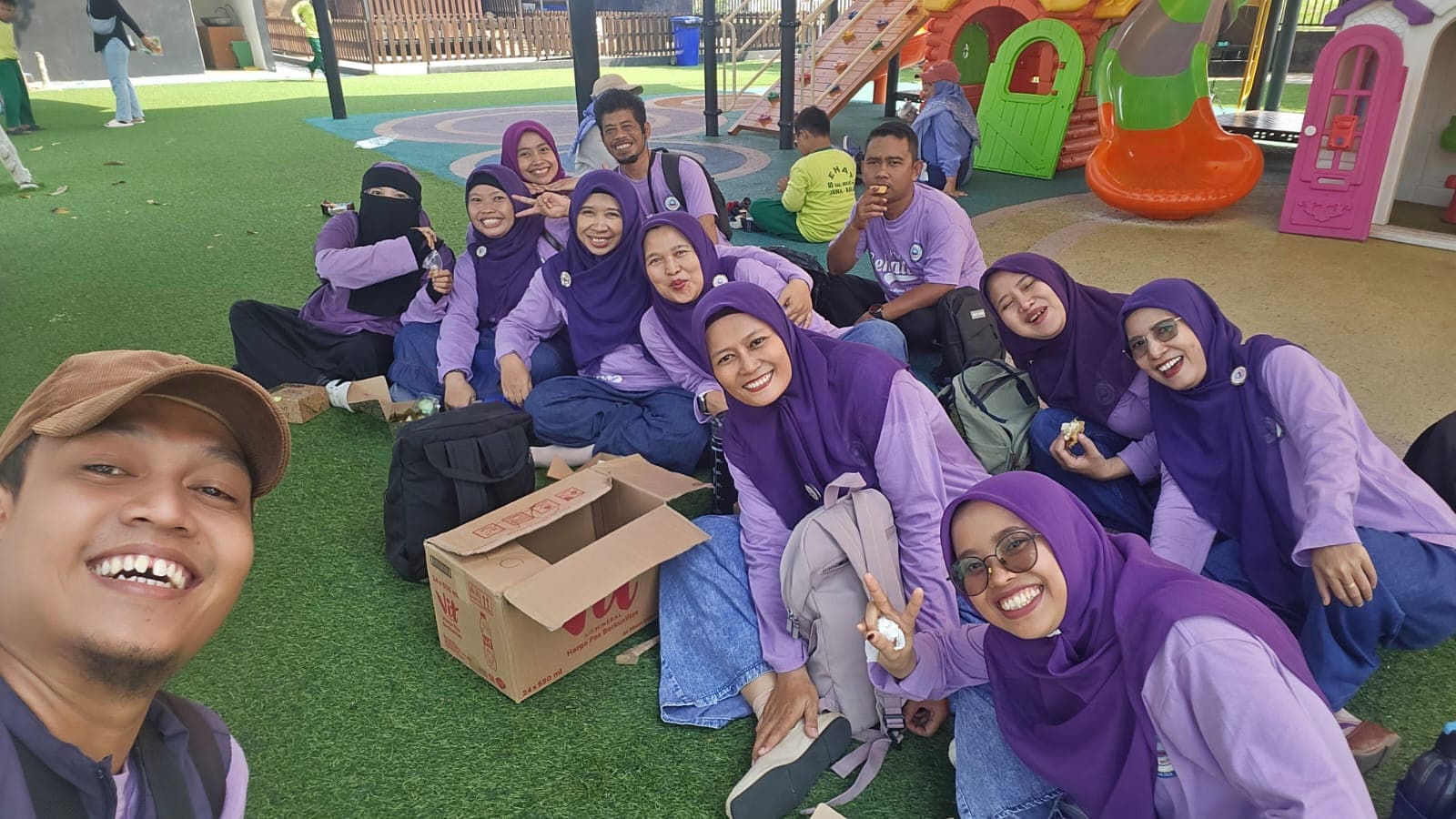 Kebersamaan Tim PKBM